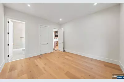 761 Cathy Ann Court, Paramus, NJ 07652 - Photo 19