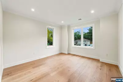 761 Cathy Ann Court, Paramus, NJ 07652 - Photo 31