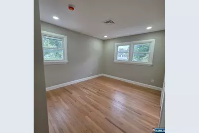 482 Tulane Court, Paramus, NJ 07652 - Photo 5