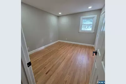 482 Tulane Court, Paramus, NJ 07652 - Photo 9
