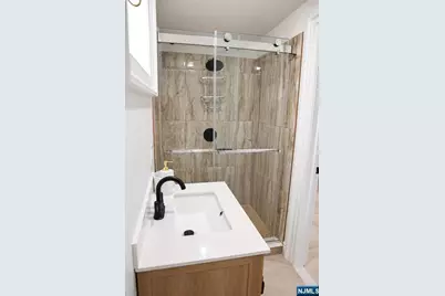 271 Bergen Boulevard, Woodland Park, NJ 07424 - Photo 23