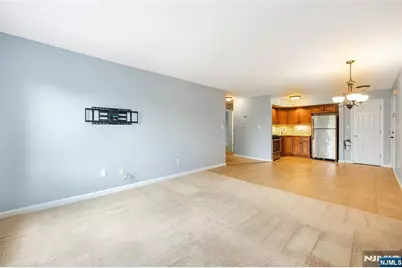 1409 Faulkner Court, Mahwah, NJ 07430 - Photo 7
