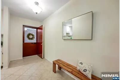 141 Indian Hollow Court, Mahwah, NJ 07430 - Photo 3