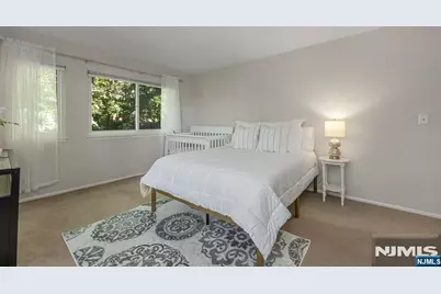 141 Indian Hollow Court, Mahwah, NJ 07430 - Photo 15