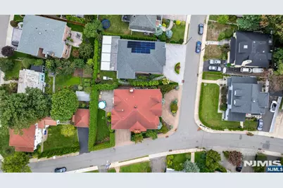 1088 Dearborn Road, Fort Lee, NJ 07024 - Photo 47