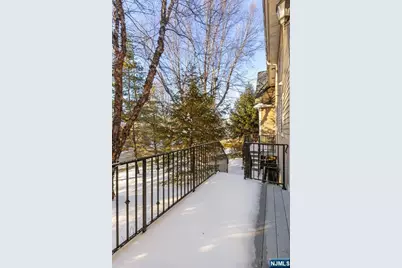 22 Cobblestone Way, Tenafly, NJ 07670 - Photo 15
