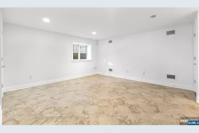 22 Cobblestone Way, Tenafly, NJ 07670 - Photo 13