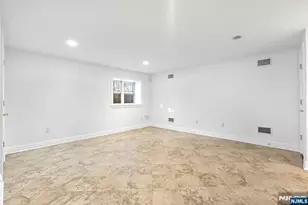 22 Cobblestone Way, Tenafly, NJ 07670 - Photo 13