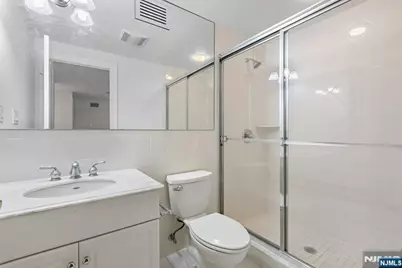 22 Cobblestone Way, Tenafly, NJ 07670 - Photo 11