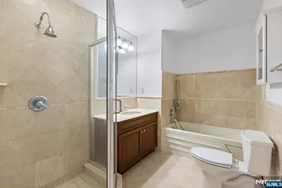 22 Cobblestone Way, Tenafly, NJ 07670 - Photo 9