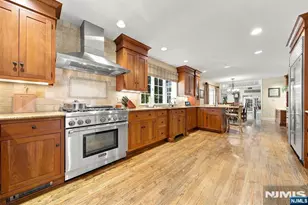 15 Duck Pond Rd, Demarest, NJ 07627 - Photo 9