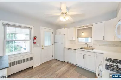 74 Pine Street, Verona, NJ 07044 - Photo 15