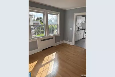 10 Carlisle Street, Bergenfield, NJ 07621 - Photo 5