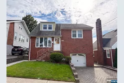 530 Lincoln Avenue, Ridgefield, NJ 07657 - Photo 1