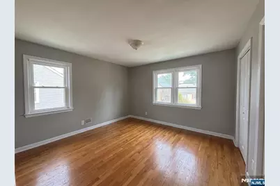 530 Lincoln Avenue, Ridgefield, NJ 07657 - Photo 9