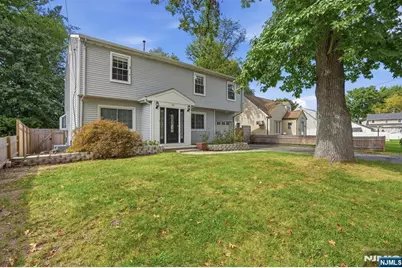 54 Haven Avenue, Bergenfield, NJ 07621 - Photo 3