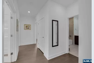 11 Veterans Way 121 #121, Morris Plains, NJ 07950 - Photo 17