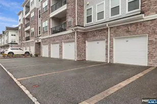 11 Veterans Way 121, Morris Plains, NJ 07950 - Photo 27