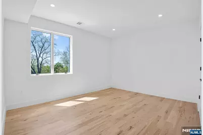 849 Pleasantview 2 #2, Ridgefield, NJ 07657 - Photo 11