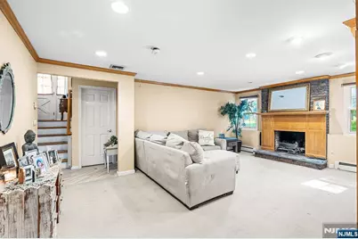 61 Charles Street, Allendale, NJ 07401 - Photo 21