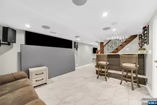 690 Ray Ave, Ridgefield, NJ 07657 - Photo 23