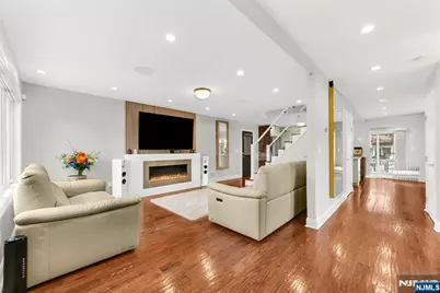 690 Ray Avenue, Ridgefield, NJ 07657 - Photo 3