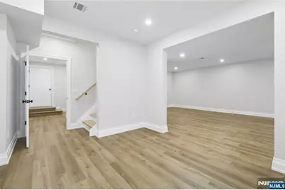 367 Johnson Avenue, Teaneck Township, NJ 07666 - Photo 25