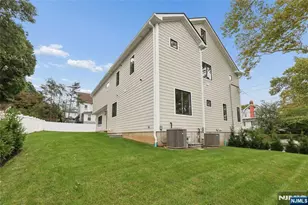 367 Johnson Ave, Teaneck Township, NJ 07666 - Photo 5