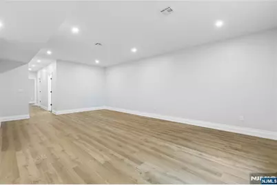 367 Johnson Avenue, Teaneck Township, NJ 07666 - Photo 27