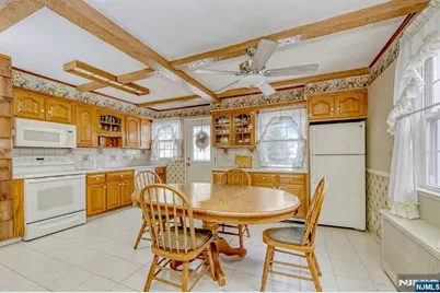 85 Catherine Avenue, Saddle Brook Township, NJ 07663 - Photo 7