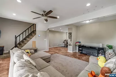 113 Willow Street, Elmwood Park, NJ 07407 - Photo 7