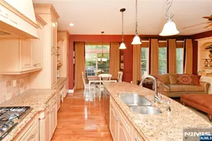 12 Sky View Dr, North Haledon, NJ 07508 - Photo 9