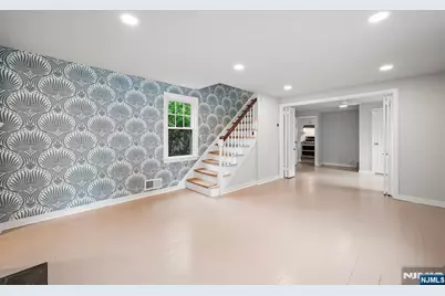 1187 Sussex Road, Teaneck Township, NJ 07666 - Photo 7