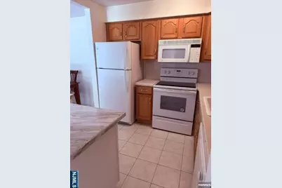 466 Liberty Street 306 #306, Little Ferry, NJ 07643 - Photo 7