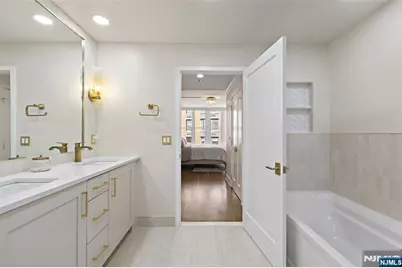 1125 Maxwell Lane 726 #726, Hoboken, NJ 07030 - Photo 15