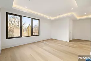 210 Hillcrest Dr, Paramus, NJ 07652 - Photo 15