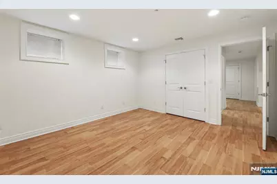 84 Woodmere Lane, Tenafly, NJ 07670 - Photo 29