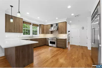 84 Woodmere Lane, Tenafly, NJ 07670 - Photo 15