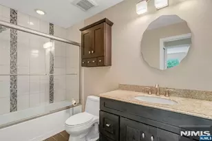 1121 Hyde Park Ct, Mahwah, NJ 07430 - Photo 11
