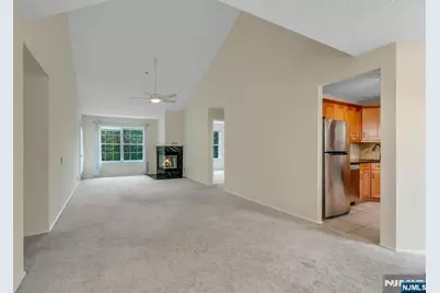1121 Hyde Park Court, Mahwah, NJ 07430 - Photo 5