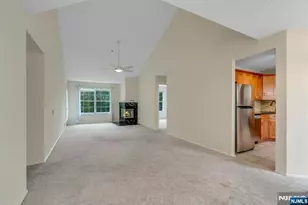 1121 Hyde Park Ct, Mahwah, NJ 07430 - Photo 5