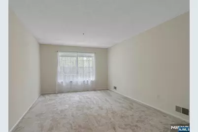 1121 Hyde Park Court, Mahwah, NJ 07430 - Photo 13