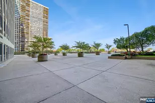 200 Winston L08, Cliffside Park, NJ 07010 - Photo 3