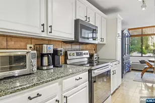 200 Winston L08, Cliffside Park, NJ 07010 - Photo 21