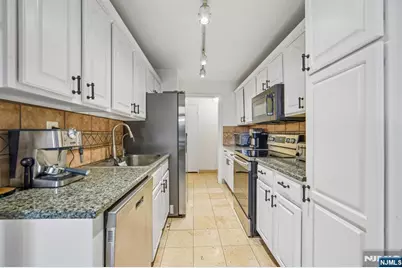 200 Winston L08 #L08, Cliffside Park, NJ 07010 - Photo 19