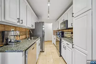 200 Winston L08, Cliffside Park, NJ 07010 - Photo 19
