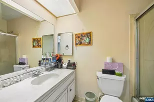 200 Winston L08, Cliffside Park, NJ 07010 - Photo 25