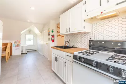 55 Samuel Avenue, Clifton, NJ 07013 - Photo 11