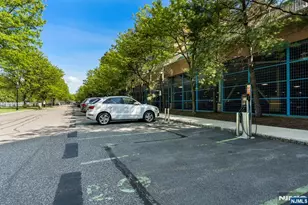 302 Franklin Ct 302, Edgewater, NJ 07020 - Photo 9