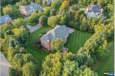 19 Mettowee Farms Court, Upper Saddle River, NJ 07458 - Photo 5
